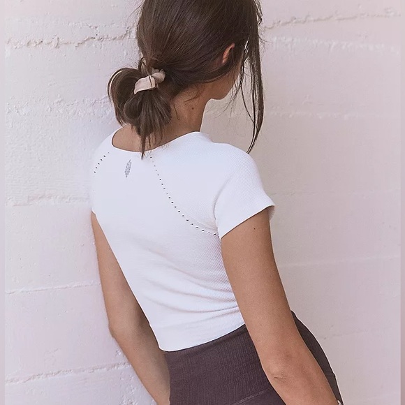 FREE PEOPLE Cut it Out Short Sleeve Top XS/S - Picture 3 of 9